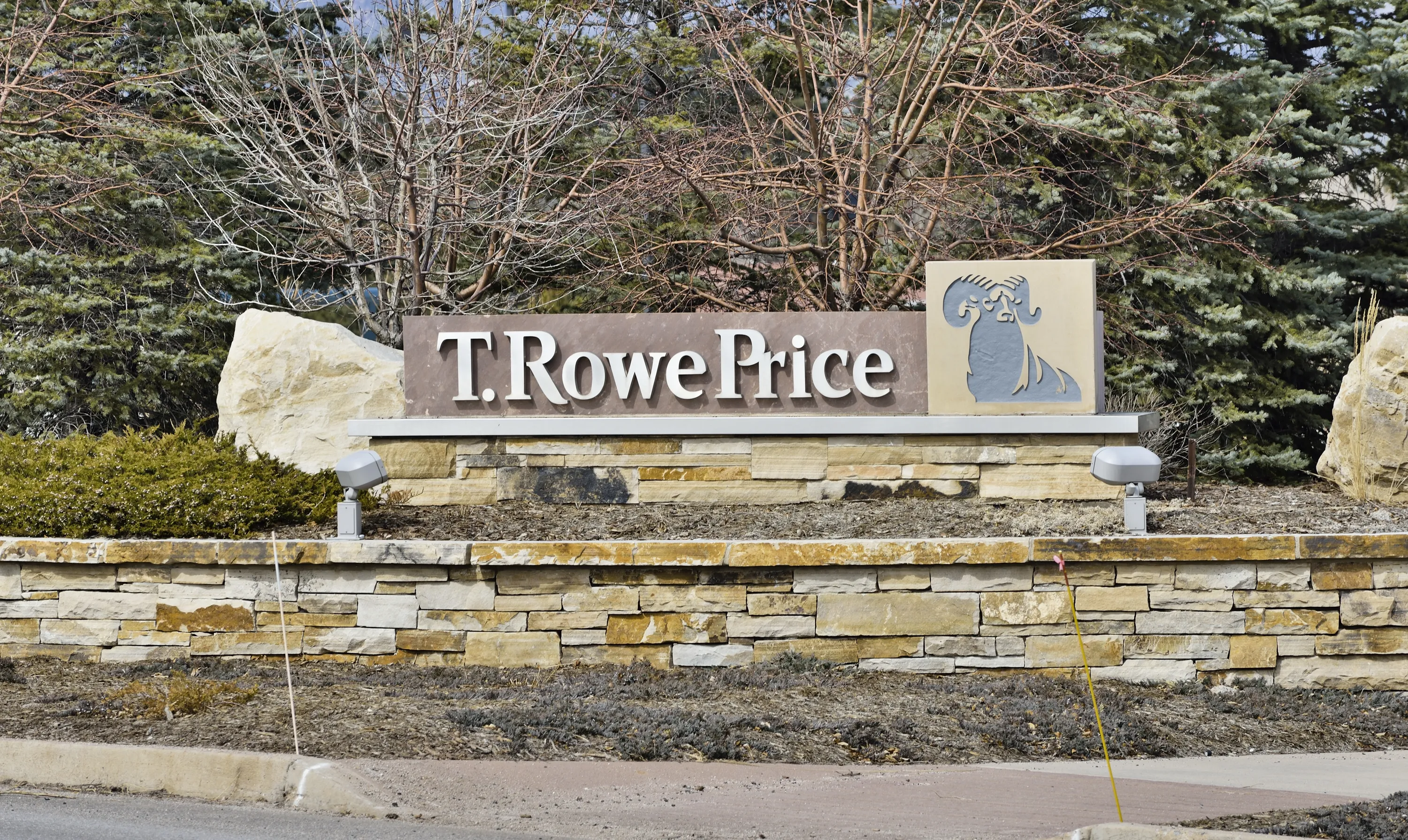 T. Rowe Price:买入前要有耐心(纳斯达克股票代码:TROW) -为投